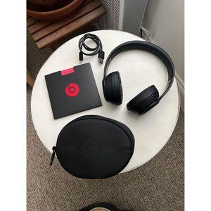 Beats Solo 3 Bluetooth Wireless On-Ear Headphones - Black